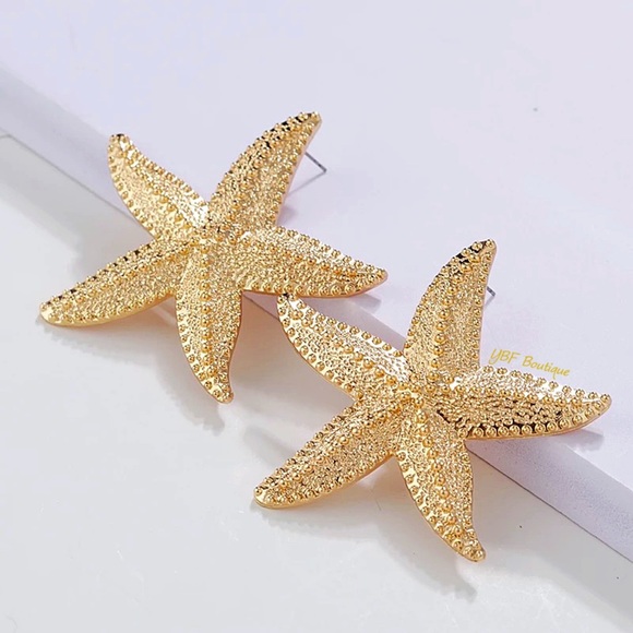 New Big Oversized Gold Starfish Post Fashion Earrings - Picture 4 of 9